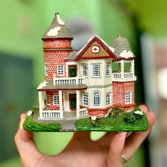 Other - Vintage 3D Winter Brick Victorian Mansion House Home Decor Accent Figurine